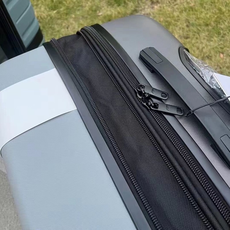 निर्माता कस्टम विमान ट्रॉली पोर्टेबल आउटडोर फैशन हार्ड शेल पीपी यात्रा सामान सेट