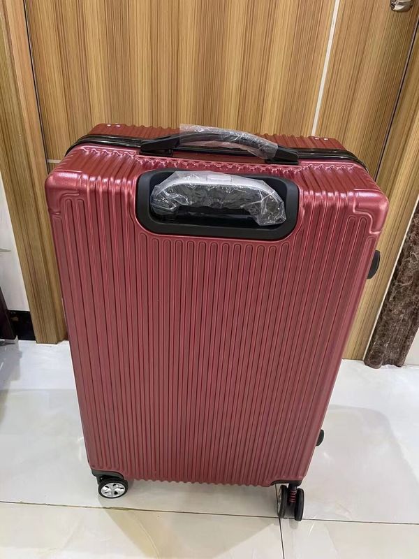 थोक मामले सूटकेस यात्रा सामान सेट आउटडोर के लिए कस्टम मुद्रित लोगो 26 