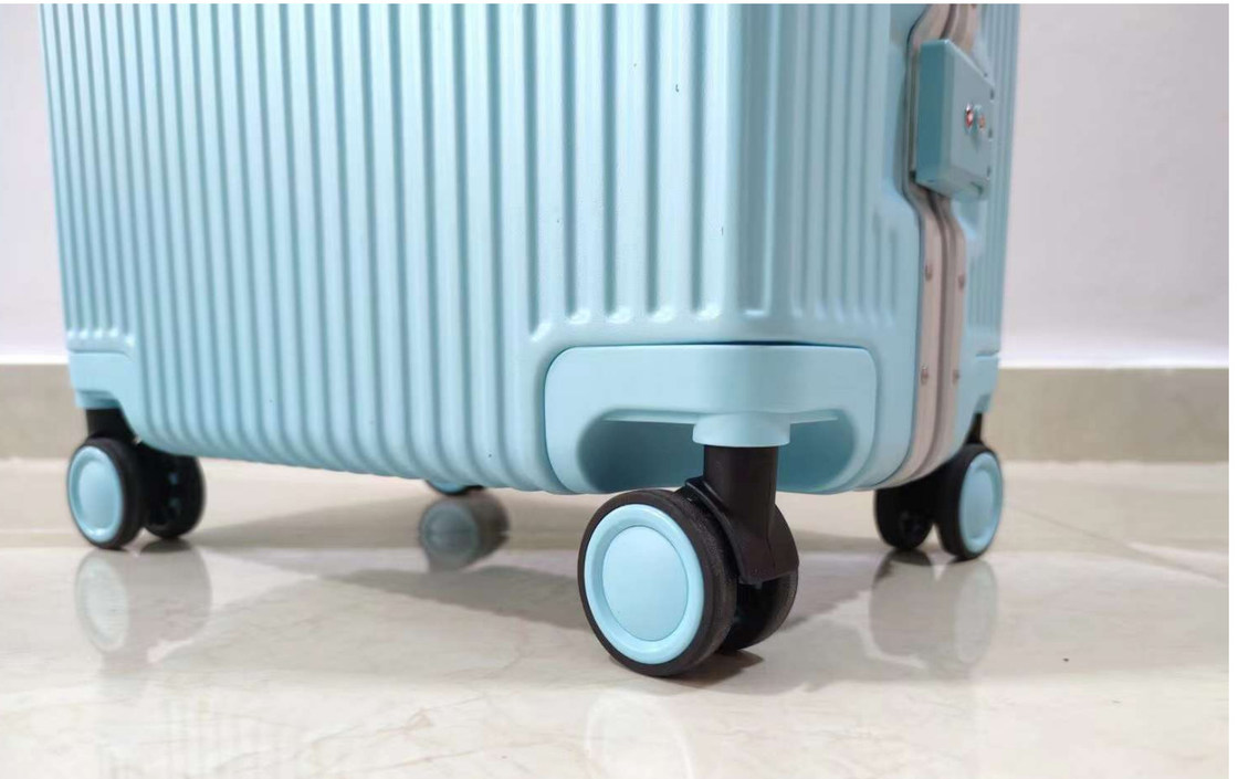 केबिन केस व्यापार यात्रा सामान 20 24 इंच पोर्टेबल एबीएस यूनिसेक्स एल्यूमीनियम फ्रेम सूटकेस